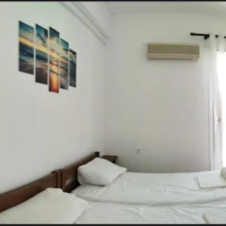 Sapphire Apartment *